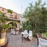 Anninnia Bed & Breakfast 2*