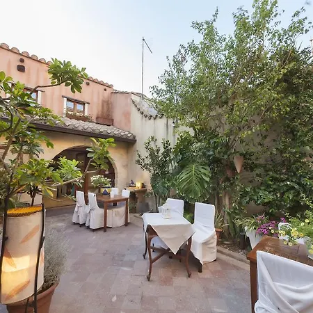 Anninnia Bed & Breakfast 2*