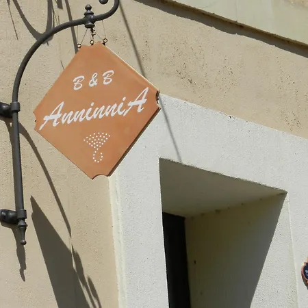 Anninnia לינה וארוחת בוקר קוורטוצ'ו